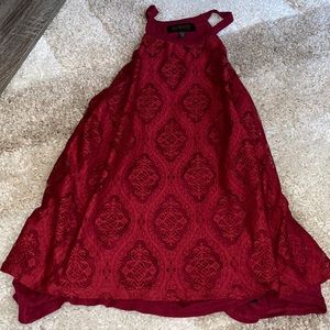 Super cute maroon tank top with open back